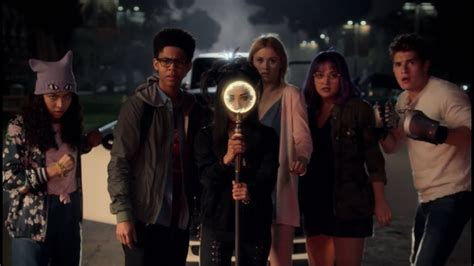 Marvel S Runaways Trailer Youtube