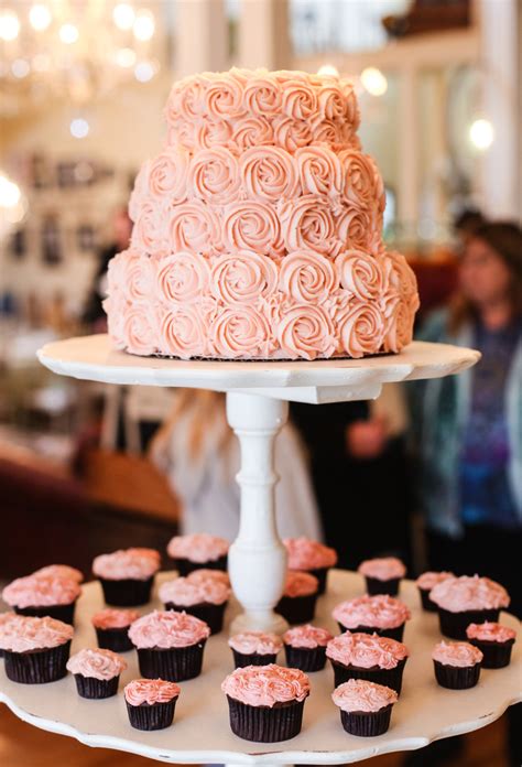 Rosette Wedding Cake