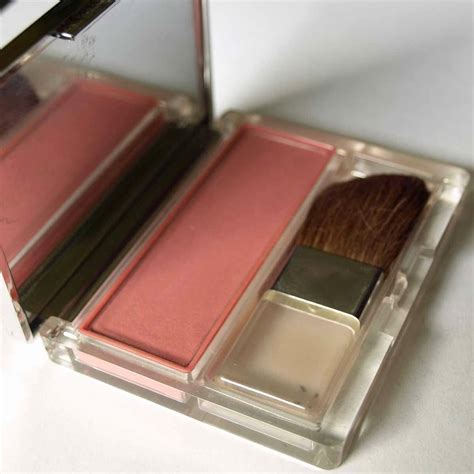 BOOKSHELVES & VANITIES: REVIEW & SWATCHES: CLINIQUE Blushing Blush ...