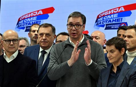 Moscú saluda la victoria de la coalición de Vucic en elecciones