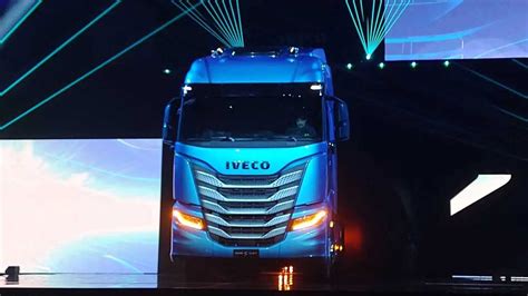 Iveco apresenta o S Way no Brasil motor de até 540 cv