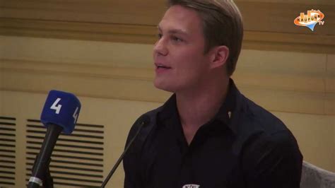 cheekin haastattelu lehdistoetilaisuudessa youtube