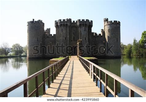 11+ Thousand Castle Moat Bridge Royalty-Free Images, Stock Photos & Pictures | Shutterstock