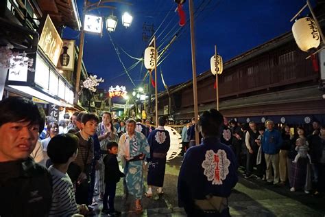 新元号 徹夜で祝う郡上おどり 写真速報① 踊り流し編 団塊のブログ こだわりの「物」がたり