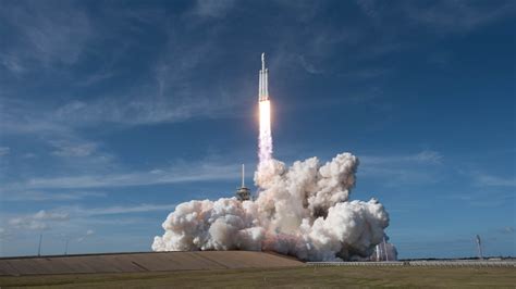 Spacex Just Launched A Tesla Into Space On The Most Powerful Rocket In