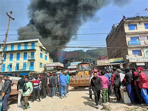 दमौली बजारको आगलागी साढे तीन घण्टापछि नियन्त्रणमा तस्बिरहरु Nepal Press