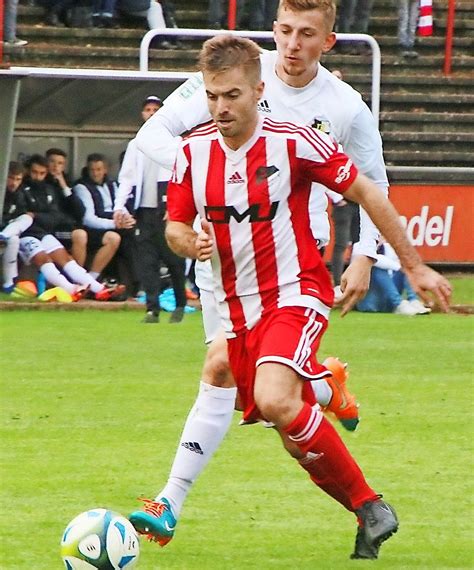 Fu Ball Saarlandliga Vfl Primstal Tritt Gegen Sv Hasborn