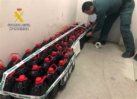 La Guardia Civil Detiene A 2 Personas Por Importar Y Comercializar