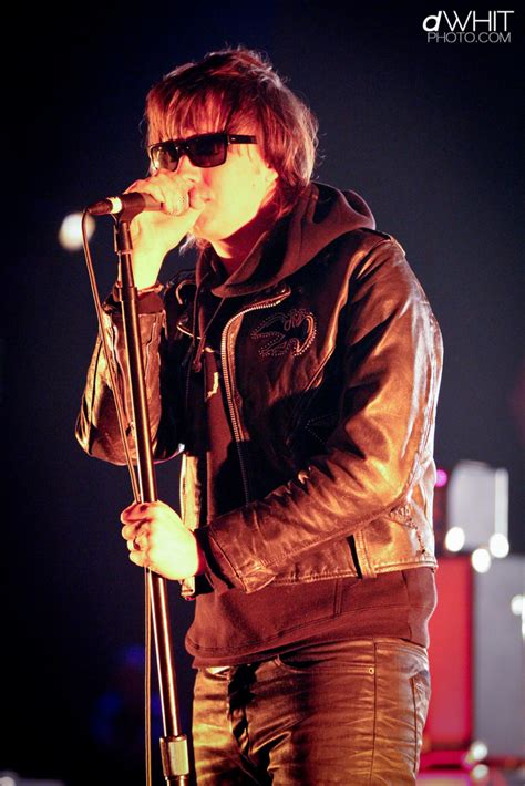 Julian- Live - The Strokes Photo (22043096) - Fanpop