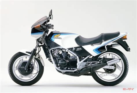 ホンダmvx250f 名車レビュー 250レプリカブームに埋もれた、異色の2ストv型3気筒│webヤングマシン｜新車バイクニュース