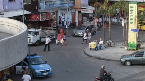 Polícia investiga mortes de duas pessoas na Rocinha