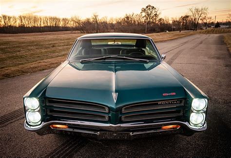 This Pontiac Catalina Gets The Roadster Shop Treatment