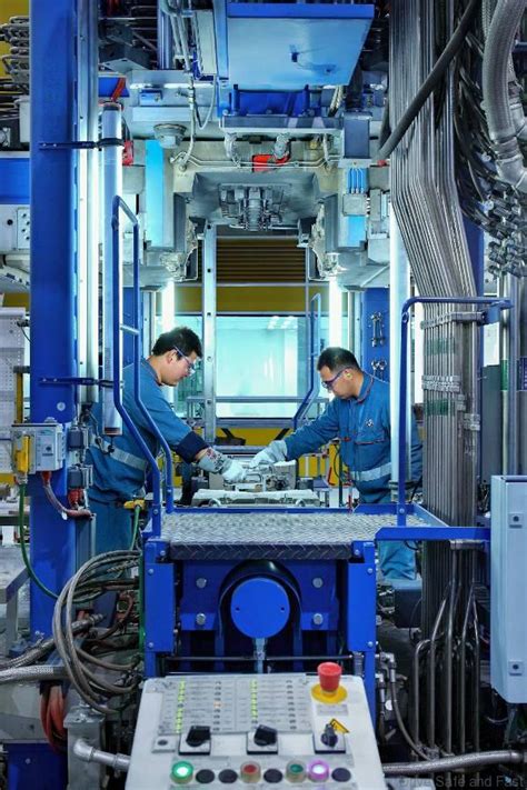 BMW opens up another engine factory in China – Drive Safe and Fast