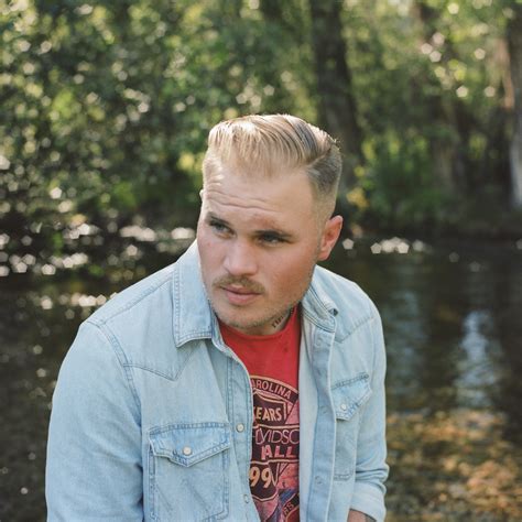 COUNTRY STAR ZACH BRYAN SIGNS GLOBAL PUBLISHING DEAL WITH WARNER