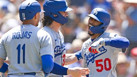 Mookie Betts Grand Slam Caps 8 Run 4th Inning As The Dodgers Stun The