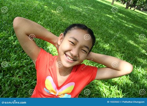 4 De L Adolescence Asiatiques Image Stock Image Du Timide Gens 1033563