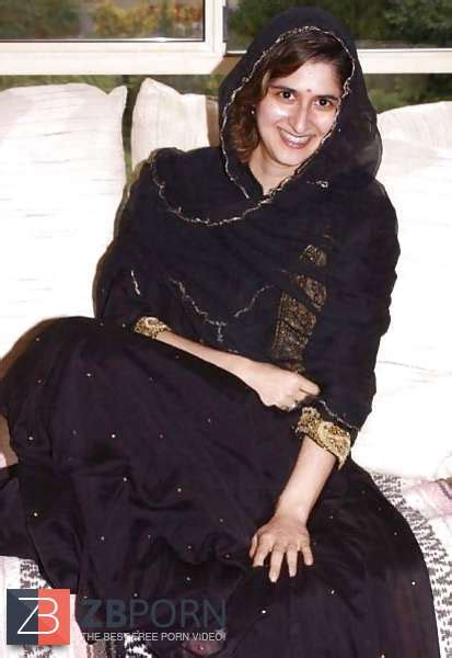 BEAUTIFUL PAKISTANI WIFE ZB Porn