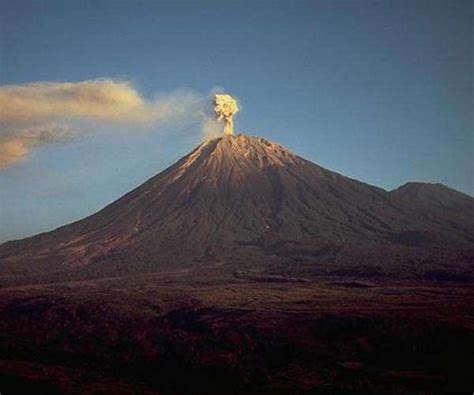 Indonesian Volcano Erupts Again Spewing Ash Cloud