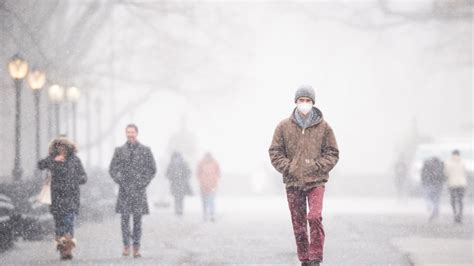 Us Snow Three Killed In Car Crashes As Major Snowstorm Hits Us East