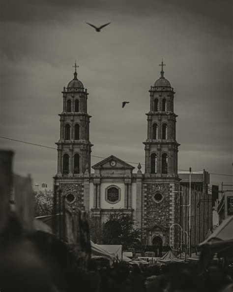 Cathedral of Ciudad Juarez - a7IV + 135mm 1.8 1000 : r/SonyAlpha