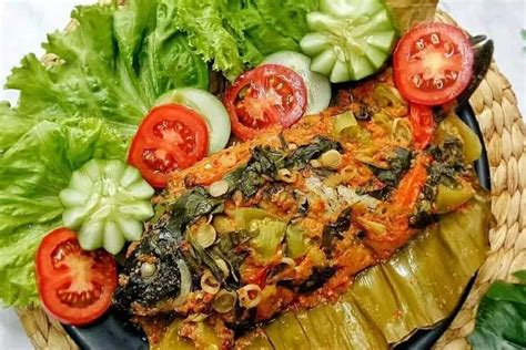 Resep Membuat Pepes Ikan Mas Sederhana Enak Yuk Simak Cara Buatnya