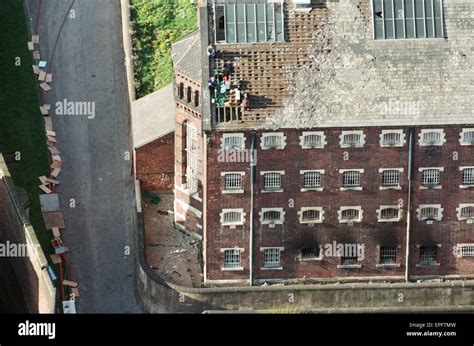 Strangeways Prison Riot April 1990 A 25 Day Prison Riot And Rooftop