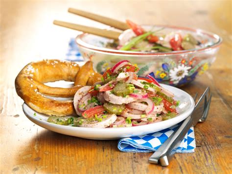 Bayerischer Wurstsalat Mit Brezel Rezept EAT SMARTER