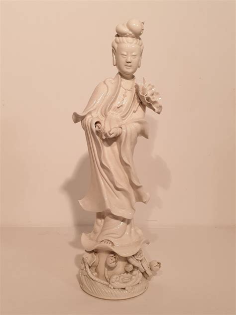 Proantic Guanyin En Porcelaine Blanc De Chine