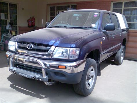 Toyota Hilux 4WD: Photos, Reviews, News, Specs, Buy car