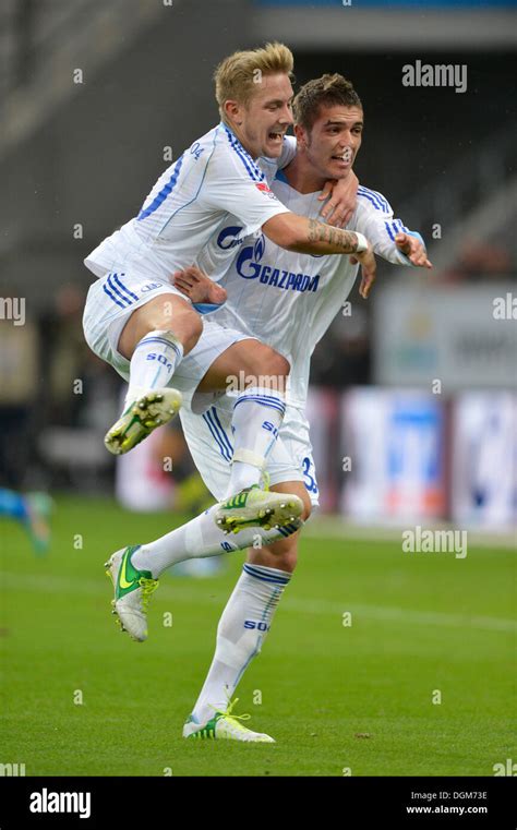 Piggyback celebration football hi-res stock photography and images - Alamy