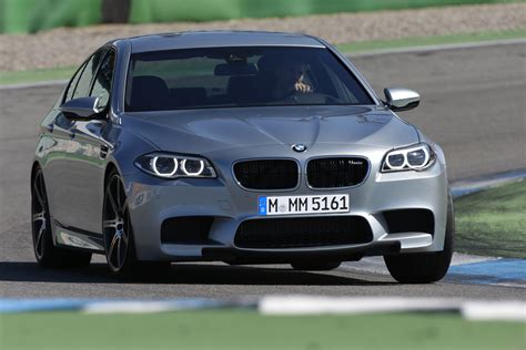 BMW M5 - Review and photos