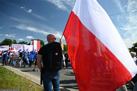 Wielki Marsz W Stolicy S Pierwsze Komunikaty Policji Wp Wiadomo Ci