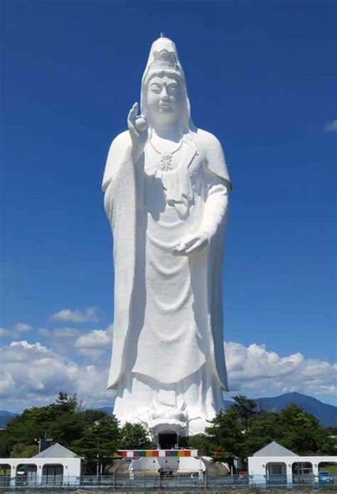 Top 5 Tallest Statues Sabhkuchinfo