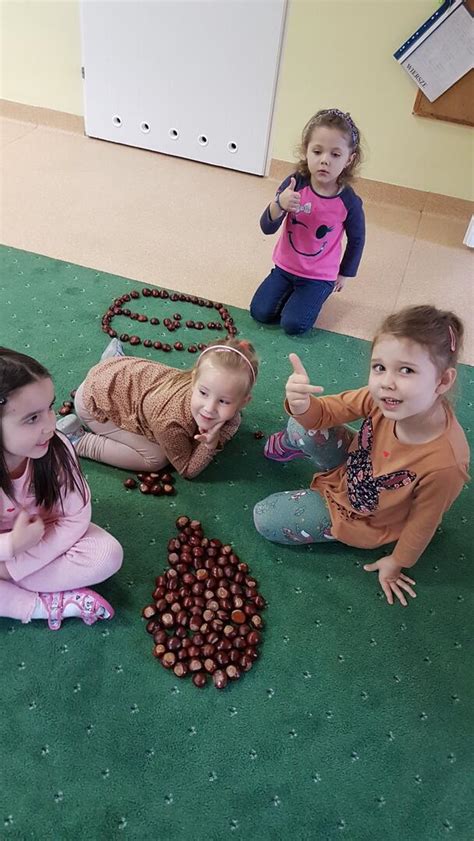 Zabawy Z Kasztanami Przedszkole Publiczne W Tanowie