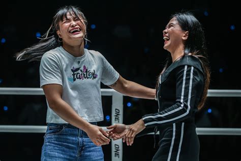 เจาะความสัมพันธ์ “แสตมป์ vs เดนิส” ก่อนเปิดศึกเพื่อนรักหักเหลี่ยมโหดศึก