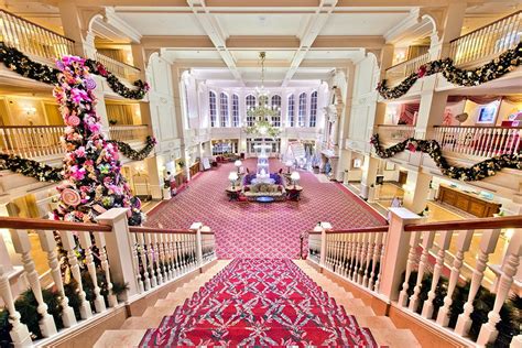 Royal Room Retheme At Disneyland Hotel In Paris Disney Tourist Blog