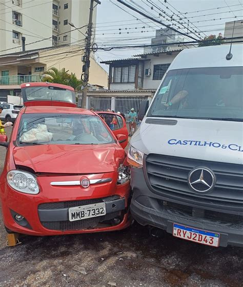 Van Que Levava Pacientes De Faxinal Dos Guedes Para Exames Se Envolve