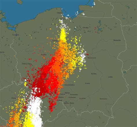 Niszczące burze i nawałnice uderzą dziś 9 lipca w Polskę Wiatr 100 km