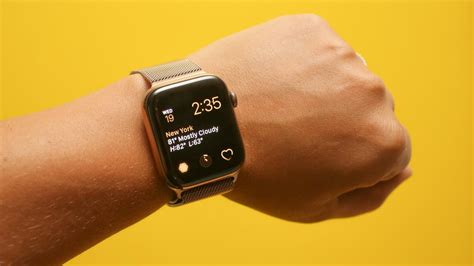 Apple Watch Series 4: Both sizes, compared - CNET