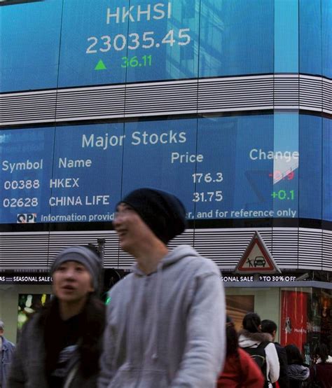 El índice Hang Seng baja 15 88 puntos 0 07 en la apertura hasta 23 763 74