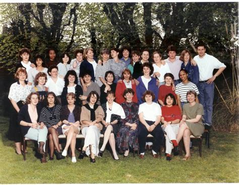 Photo de classe école d infirmière promo GOLLAN 19 41 de 1989 Institut