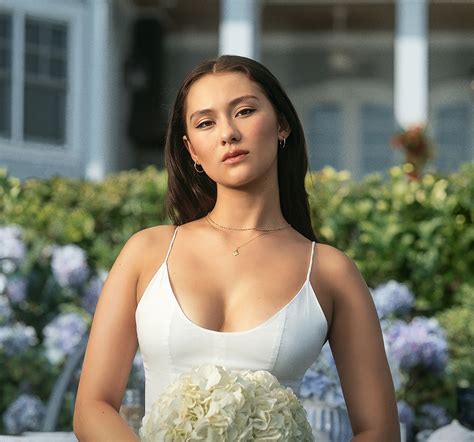 Kím - Kím added a new photo.