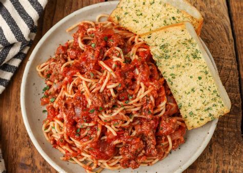 Spaghetti Sauce With Ground Beef Barefeet In The Kitchen