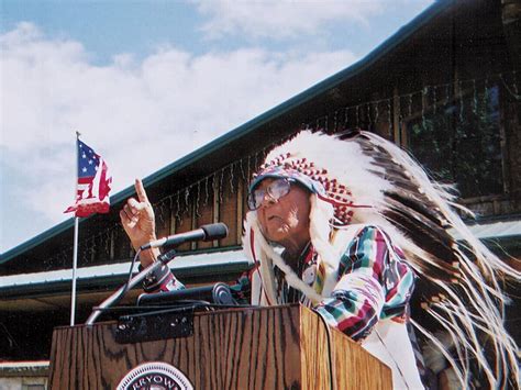 joseph medicine crow historian   crow tribe war chief dies