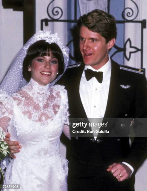 Dorothy Hamill Dean Paul Martin Photos And Premium High Res Pictures Getty Images