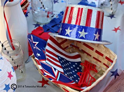 Frugal Patriotic Table Decor Ideas {memorial Day And 4th Of July}