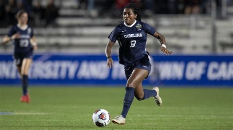 Brianna Pintos Late Goal Lifts No 1 Unc Womens Soccer Past Lsu