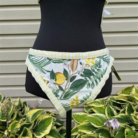 Gianni Bini Swim Nwt Gianni Bini Lemon Print Striped Ruffle Bikini