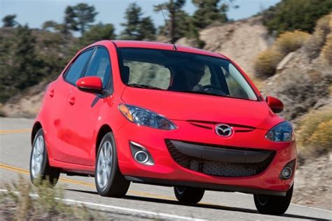 Used 2014 Mazda 2 Sport Hatchback Review & Ratings | Edmunds