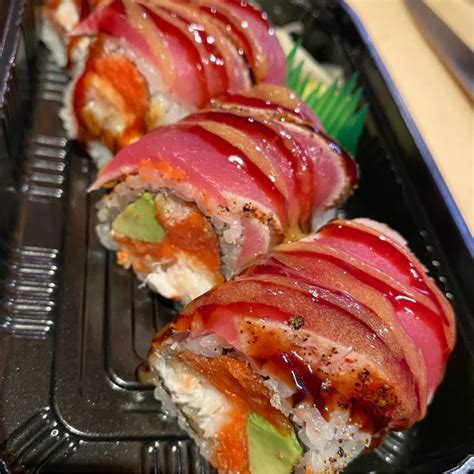 Amazing Tuna Roll | Poseidon Asian Cuisine